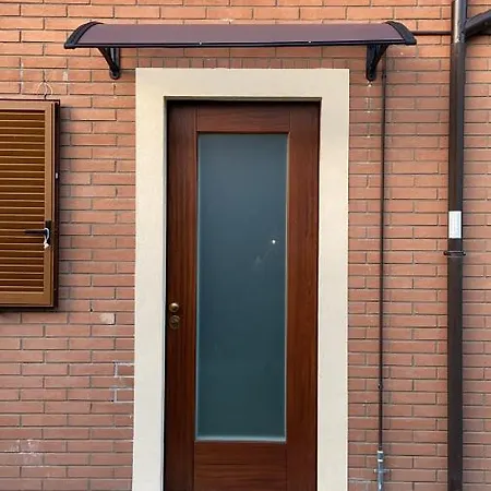 ゲストハウス Lemon Tree Al Golf